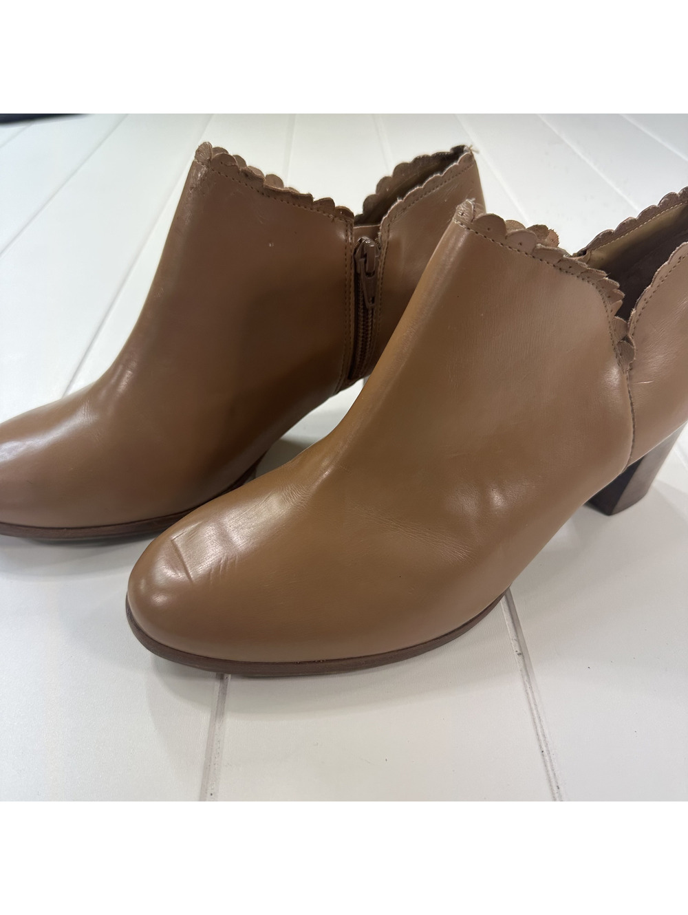 Jack Rogers Tan Leather Ankle Boots with Scalloped Edge 9.5